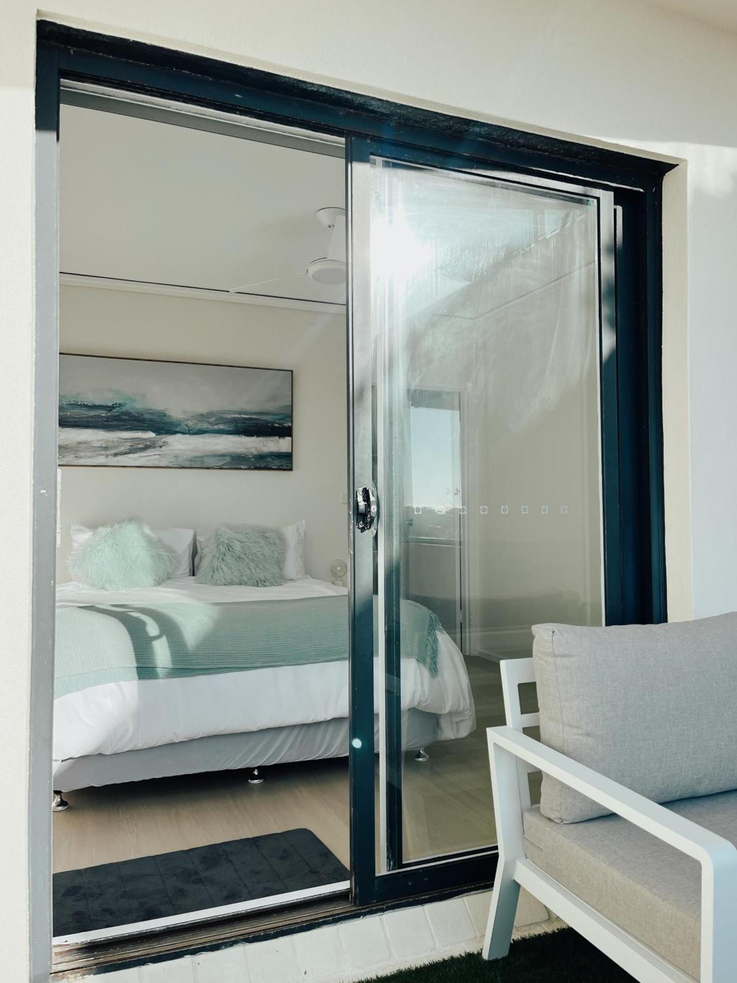 Bondi Beach Waves 2 Beachfront Apartment Sydney Bagian luar foto